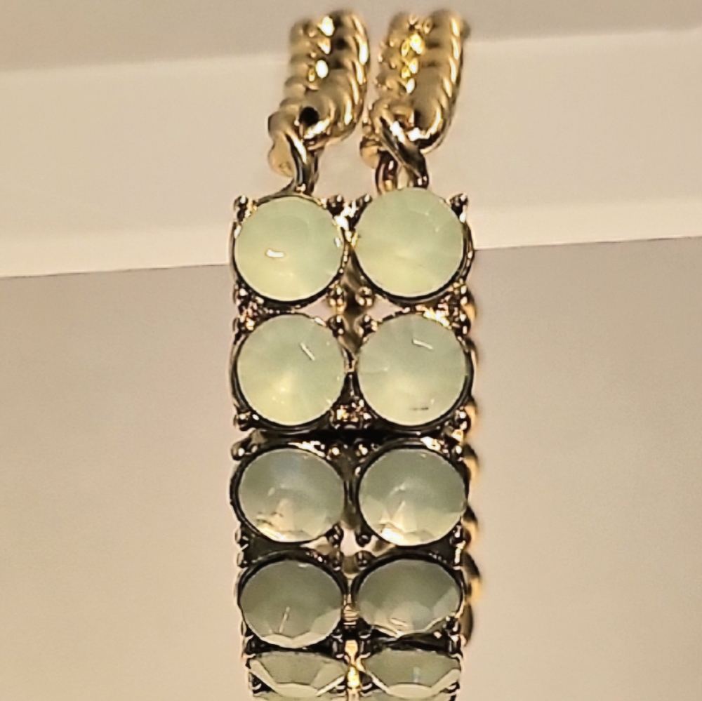 Fabulous Elegant High Fashion Stylish Big Gold Textured Hoop Earrings NWT